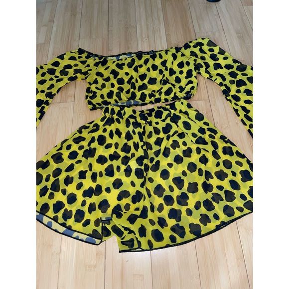 PrettyLittleThing Leopard Print Set - Picture 3 of 4